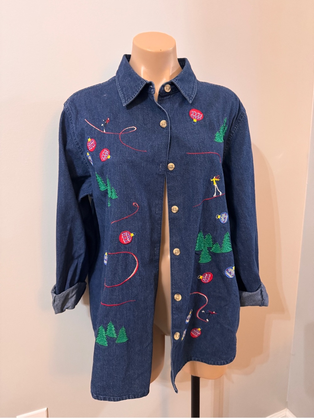 Westbound Christmas Denim Button Down Shirt Large Trees Ornaments Ski Winter